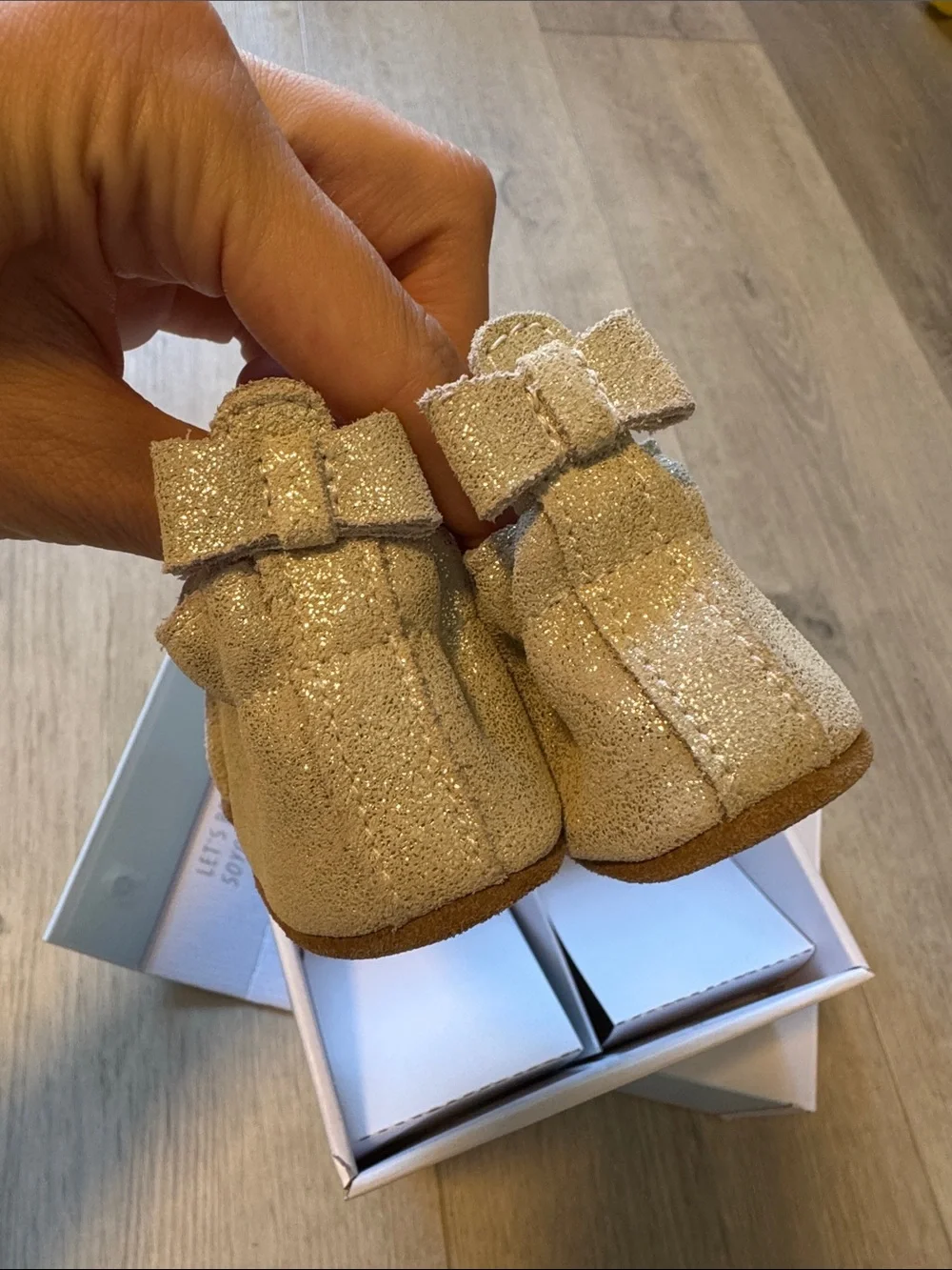 Robeez Glitter Gold Soft Sole Baby Booties
